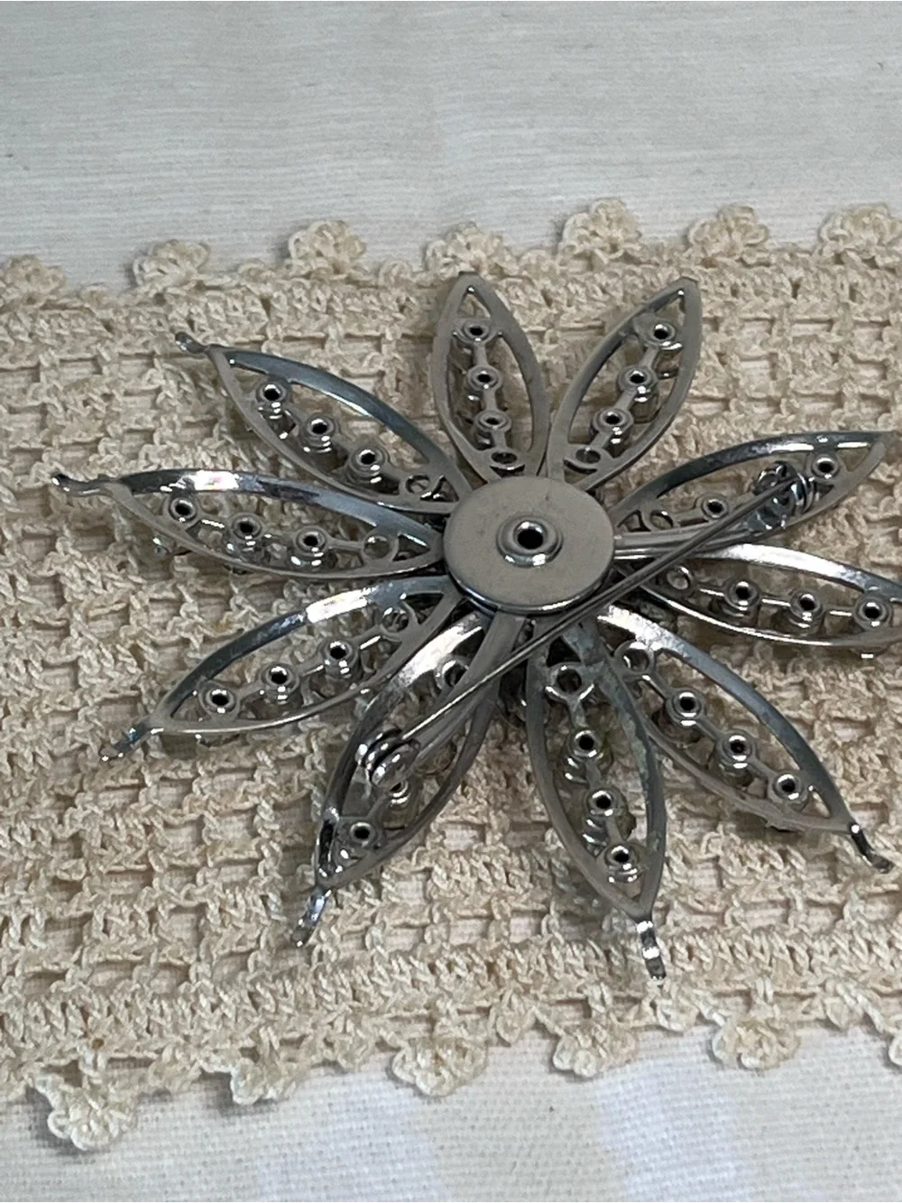 Vintage Blue Rhinestone Starburst Snowflake Brooch Silver Tone Floral Pin 4”